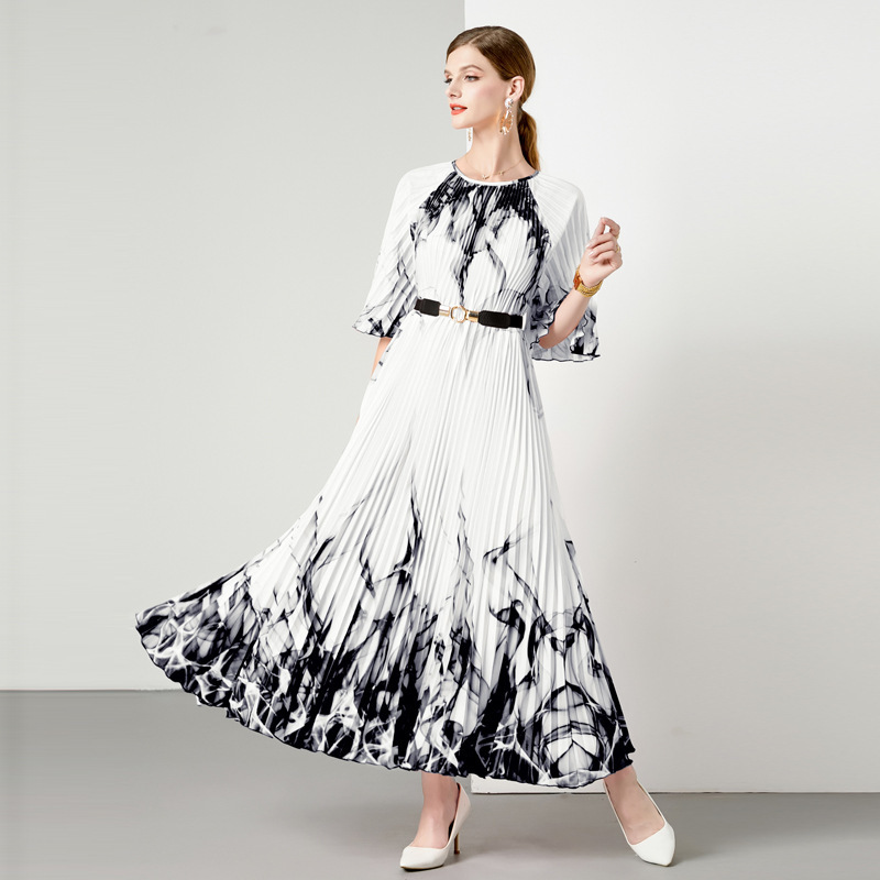 3-color Pleated 5 Oversized Swing Dress - Image 4